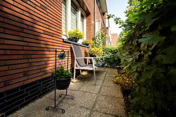 Medium property photo - Vriezenveenstraat 10, 2541 RZ Den Haag